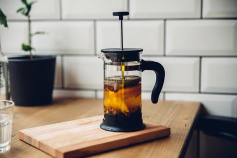 Cold Brew French Press, Best French Press Coffee, Best Cold Brew Coffee, Nitro Coffee, Coffee Brewing Methods, Nitro Cold Brew, French Press Coffee Maker, Best Coffee Maker, Coffee Grinds