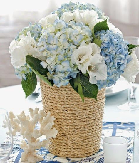 Tall Rope Vase Wedding Table Centerpieces Diy, Table Centerpieces Diy, Hydrangeas Wedding, בר מצווה, Wedding Centerpieces Diy, Flower Centerpieces Wedding, Diy Centerpieces, Deco Floral, Nautical Wedding