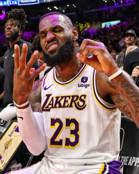 Pic of LeBron After 40K Pts 🥶 Lebron James Wallpapers, King Lebron James, Lebron James Lakers, King Lebron, Kobe Bryant Pictures, Bola Basket, Nba Fashion, Basketball Is Life, Basketball Photography