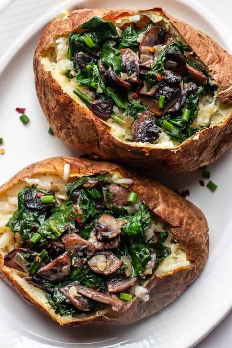 Mushroom And Spinach Stuffed Baked Potatoes, Stuffed Potatoes Healthy, Vegetable Stuffed Baked Potatoes, Vegetarian Loaded Potato, Loaded Sweet Potato Vegan, Vegetarian Baked Potato Recipes, Vegetable Stuffed Potatoes, Spinach Baked Potato, Veggie Loaded Potato