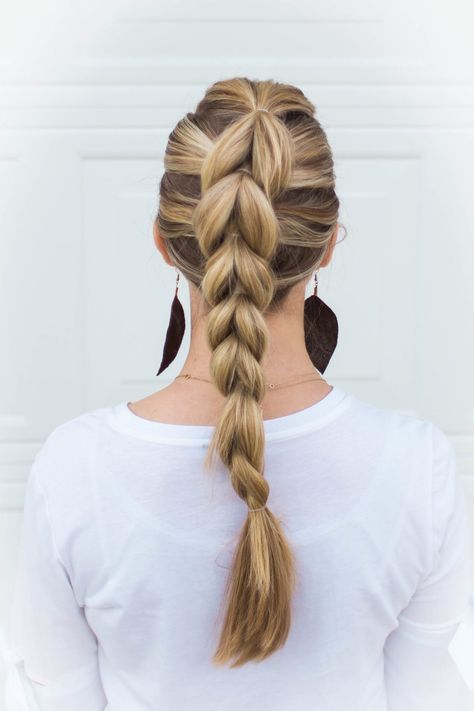 Easy Sporty Hairstyles, Come Intrecciare, Pull Through Braid, Long Box Braids, Peinados Recogidos, Box Braids Styling, Easy Braids, Sporty Hairstyles, Braided Hairstyles Easy