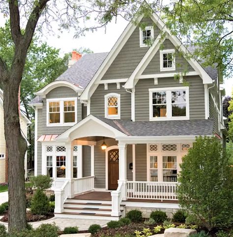 Grey Exterior House Colors, Green Roof House, White Farmhouse Exterior, Gray House Exterior, Farmhouse Exterior Design, Gray House, Exterior House Color, Exterior Paint Color, Casas Coloniales