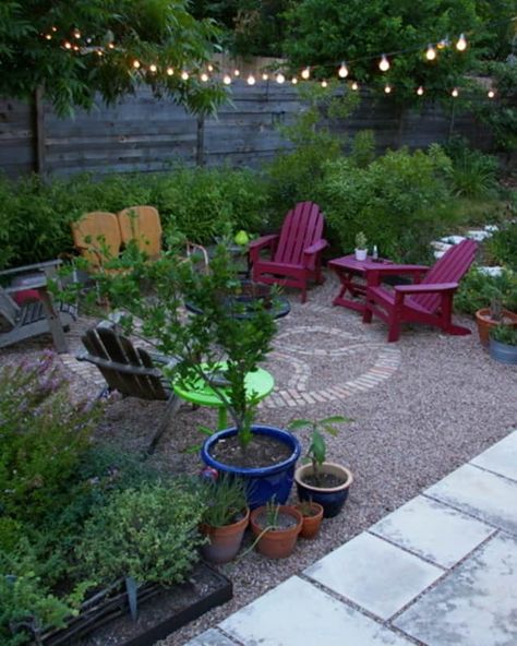 Kid- & Drought-Friendly Non-Grass Backyard Ideas? | Apartment Therapy Brick Paver Patio, Patio Seating Area, Backyard Sanctuary, No Grass Backyard, Gravel Patio, Summer Patio, Patio Plants, Backyard Inspiration, Modern Patio