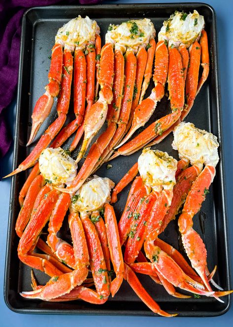 Snow Crab Legs Recipe Baked, Crab Legs In The Oven, Dungeness Crab Legs, Grill Lobster Tail Recipe, Steamed Crab Legs, Crab Legs On The Grill, Crab Bake, Shrimp In The Oven, Cooking Crab Legs