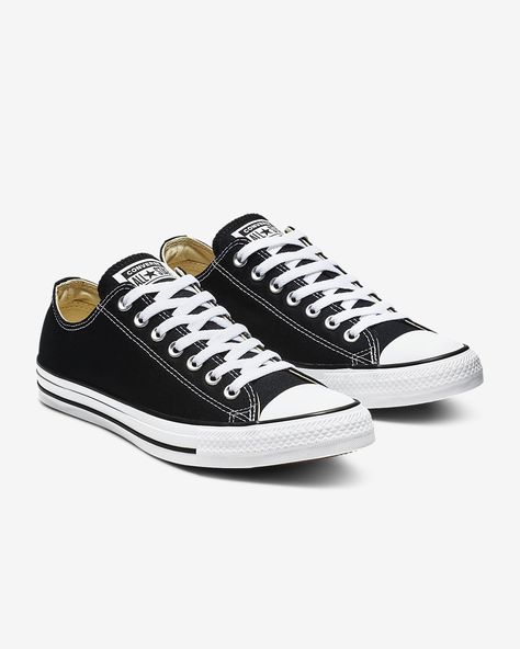 Zapatillas All Star, Galaxy Converse, Converse Classic, Galaxy Vans, Chuck Taylor Shoes, Dr Shoes, All Star Shoes, Logan Lerman, All Stars Converse