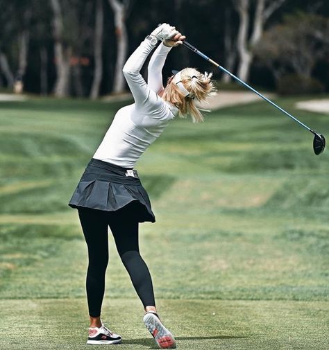 Michelle Wie, Golf Women, Golf Attire Women, Golf Stuff, Womens Golf Fashion, Girls Golf, Golf Attire, Outfit Mujer, Tennis Fashion