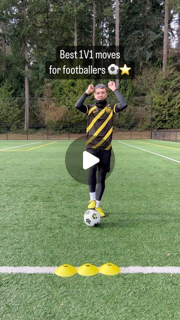 Best 1V1 moves for footballers ⚽️⭐️ . . Follow @dougy.gee for more ⚽️  #reelsofinstagram #soccer #soccergram #football #footb... | Instagram Soccer Referee, Football Tricks, Funny Soccer Videos, Soccer Training Drills, Soccer Gifs, Soccer Workouts, Football Drills, Soccer Funny, Soccer Drills