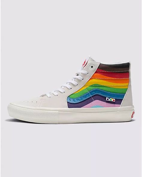 Vans Shoes Fashion, Pride Parade Outfit, Parade Outfit, Long Skate, Pride Fashion, Pride Shoes, Nyc Outfits, Vans Store, Vans Shoe