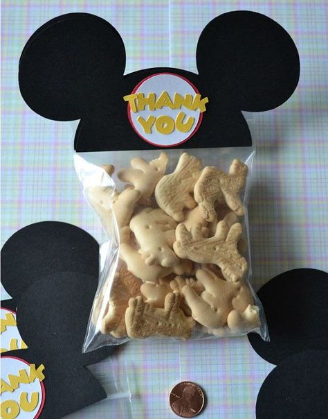 Cupcakes Minnie Mouse, Γενέθλια Mickey Mouse, Awesome Party Favors, Mickey Mouse Bday, Peanuts Party, Fiesta Mickey Mouse, Mickey Mouse Clubhouse Party, Mickey Mouse Theme, Mickey Mouse Parties