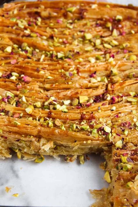 Greek Pastry Recipes Phyllo Dough, Phyllo Crinkle Recipe, Crinkled Phyllo Dessert, Crinkle Recipe Phyllo, Desserts With Phyllo Pastry, Filo Crinkle Dessert, Muakacha Dessert, Crinkle Phyllo Dessert, Crinkle Recipe With Phyllo Dough