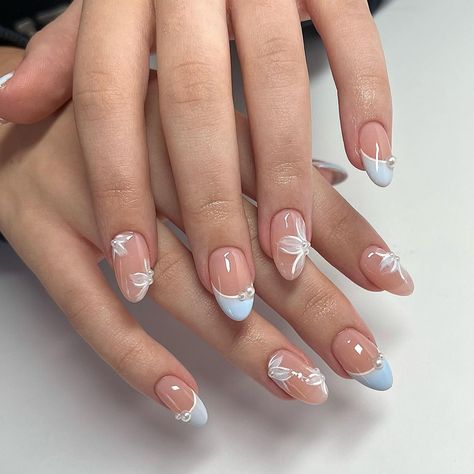 Top Dominican Nail Designs for Summer 2024 Lavender Nails Aesthetic, Blue Wedding Nails Ideas, Nails Light Blue Design, Silver And Light Blue Nails, Summer Nails 2024 Blue, Nail Designs In Blue, Light Blue Nails Prom, Nail For Summer 2024, Blue White Nails Design