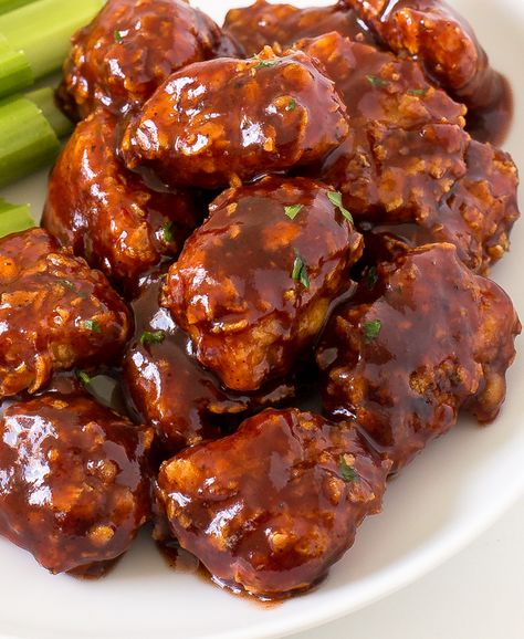 Honey Barbecue Chicken Bites - Chef Savvy Barbecue Chicken Bites, Bbq Boneless Chicken Breast, Honey Barbecue Chicken, Bbq Chicken Breast Recipe, Boneless Chicken Wings, Chicken Bites Recipes, Chicken Boneless Breast Recipes, Bbq Chicken Breast, Barbeque Chicken