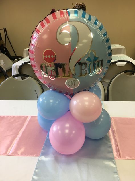 Gender Reveal Balloon Centerpieces, Gender Revel Center Piece Ideas, Gender Reveal Table Ideas, Gender Reveal Centerpieces Diy Simple, Centerpieces Gender Reveal, Centerpieces For Gender Reveal, Gender Reveal Table Decorations, Gender Reveal Centerpiece Ideas, Gender Reveal Centerpieces Diy