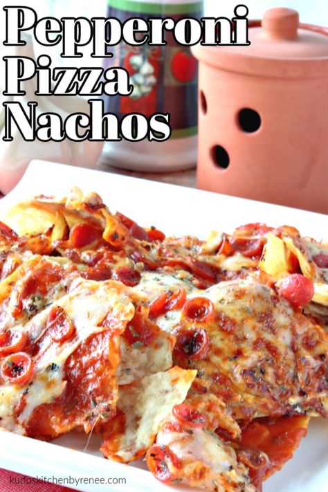 Pizza Nachos Recipe, Pizza Nachos, Easy Suppers, Nacho Fries, Recipes Sides, July Desserts, Italian Sandwich, Carnival Food, Pizza Recipes Homemade