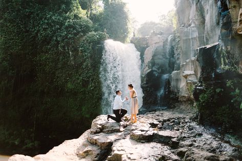 Bali Proposal, Waterfall Proposal, Cute Proposal Ideas, Bali Waterfalls, Proposal Pictures, Beach Proposal, Honeymoon Fund, Proposal Photography, Honeymoon Planning