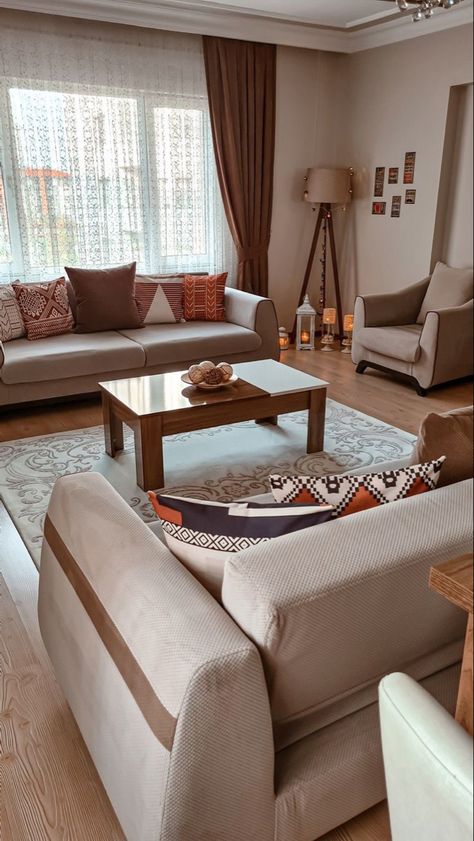 Indian Room Decor, Apartment Living Room Design, Living Room Sofa Design, Curtain Ideas, Living Room Design Decor, Home Design Living Room, Decor Home Living Room, Living Room Decor Apartment, Home Design Decor