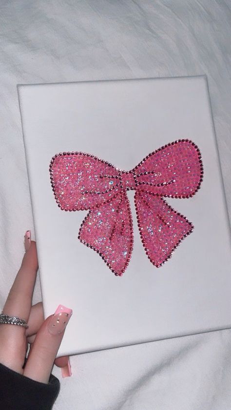 Foto Muro Collage, Pink Canvas Art, Bow Art, Rhinestone Projects, Gemstone Art, Cute Canvas Paintings, Glitter Canvas, Easy Canvas Art, Pink Painting