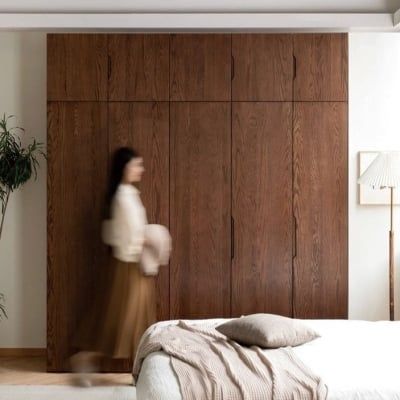 Wardrobe Wood Finish Wardrobe, Wardrobe Inspiration Closets, Large Armoire Bedroom, Hall Wardrobe Ideas, Walnut Wardrobe Bedroom, Bedroom With Wardrobe Ideas, Wood Closet Ideas, Simple Closet Designs, Wardrobes In Bedroom