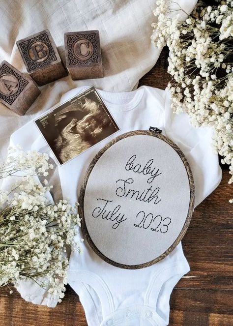 12+ Embroidery Pregnancy Announcements - Leaf and Steel Pregnancy Announcement Pictures, Pregnancy Announcement Photoshoot, Baby Announcement Photoshoot, Baby Name Announcement, Name Announcement, Cute Pregnancy Announcement, Baby Announcement Pictures, Pregnancy Announcement Photos