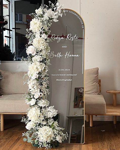 MIRROR WELCOME BOARDS | Standing Arch Mirror Welcome Board for Redza Rosli & Bella Hanna #redzaringthebell | Instagram Pretty Wedding Decor, Mirrored Welcome Sign, Standing Wedding Decorations, Mirror Wedding Decoration, Arch Mirror Welcome Sign, Nikkah Welcome Sign Mirror, Mirror Welcome Signs Wedding, Mirror Decor For Wedding, Mirror For Wedding Decor