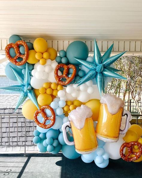 Cheers And Beers Balloons Garland, Oktoberfest Balloon Garland, Oktoberfest Balloon Arch, Guy Birthday Theme, Beer Themed Birthday Party Decorations Diy, Beer Balloon Garland, Bbq Balloons, Beer Balloon, Beer Themed Birthday Party