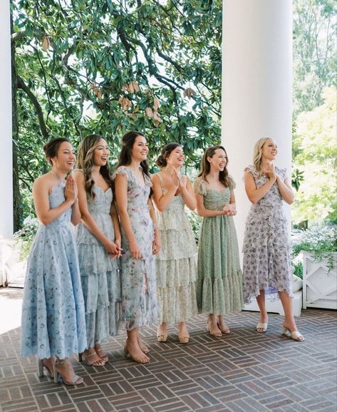 Simple Floral Bridesmaid Dress, Garden Style Bridesmaid Dresses, Summer Dress Bridesmaid, Vintage Theme Bridesmaid Dresses, Bridesmaid Dress Garden Wedding, Brides With Necklaces, Different Color Brides Maids Dresses, Summer Garden Bridesmaid Dresses, Different Color And Style Bridesmaid Dresses