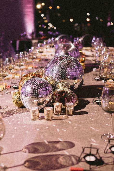 Disco Theme Table Setting, New Years Disco Party Ideas, Disco Ball Table Setting, Disco And Diamonds Party, Disco Tablescape, Disco Ball Theme Party, Glitz And Glam Party Theme, Disco Dinner Party, Disco Party Aesthetic