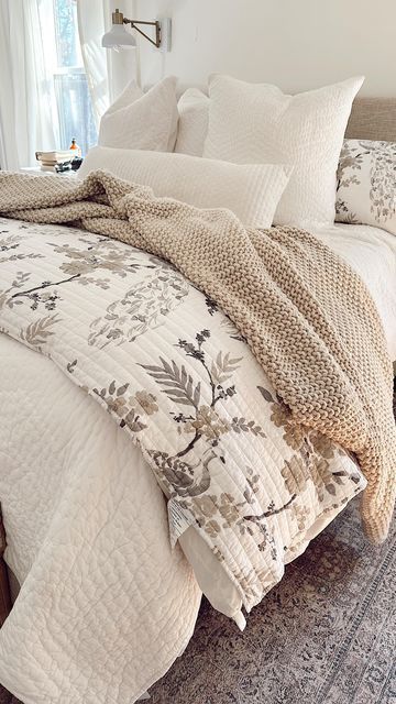 #follow #homedecorideas #house #bedroom #bedroomdecor #home #homedecor #lifestyle #blogging #blogger #blog Farm House Bedding, Make Your Bed Aesthetic, Patterned Sheets Bedding, Neutral King Bedding Ideas, Layered Bedding Ideas Color Combos, King Bed Comforter Ideas, King Bedding Sets Master Bedrooms, Neutral Bedding Ideas Cozy, Beautiful Bedding Ideas