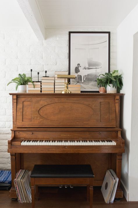 On Top Of Piano Decor, Antique Piano Aesthetic, Styling Top Of Piano, Upright Piano Entryway, Cozy Piano Room, Antique Upright Piano, Piano Lamp Ideas, Piano With Mirror Above, Piano In Sunroom