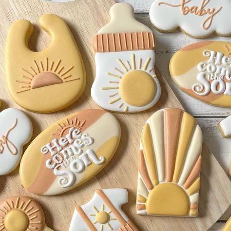 Genevieve Pienaar on Instagram: "Here comes the son ☀️ 👶🏼  Sweetest theme for a baby shower." Here Comes The Son Baby Shower Cookies, Here Comes The Sun Baby Shower Food, Baby Shower Here Comes The Son, Here Comes The Son Baby Shower Food, Baby Shower Sunshine Theme, Here Comes The Sun Cookies, Here Comes The Son Cookies, Sunshine Baby Shower Ideas, Here Comes The Son Cake