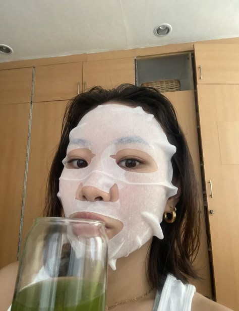 Face Mask Selfie Aesthetic, Korean Glass Skin Aesthetic, Facial Mask Aesthetic, Korean Self Care, Korean Face Mask Aesthetic, Korean Mask Skincare, Face Masks Aesthetic, Korean Skin Care Aesthetic, Facemasks Aesthetic