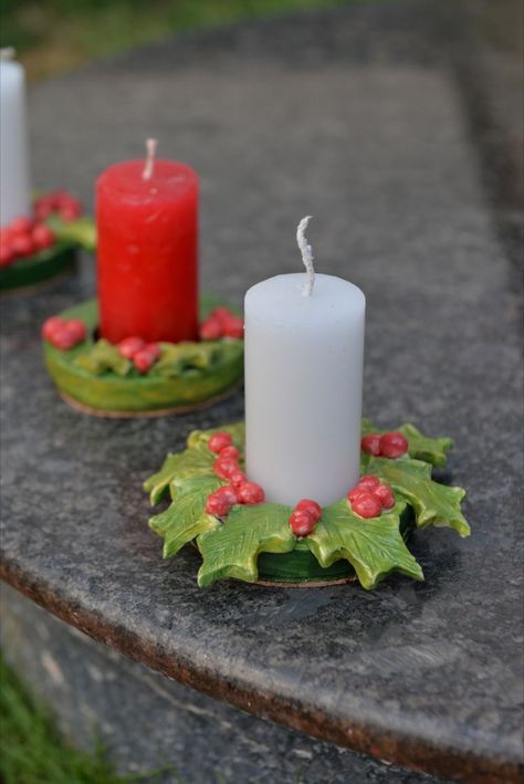 Ceramic Candle Holders Christmas, Christmas Ceramics Decorations, Christmas Ceramic Candle Holders, Ceramic Christmas Candle Holder, Christmas Clay Candle Holders, Christmas Decoration Ceramic, Clay Crafts For Christmas, Christmas Clay Ideas Decoration, Diy Clay Christmas Gifts