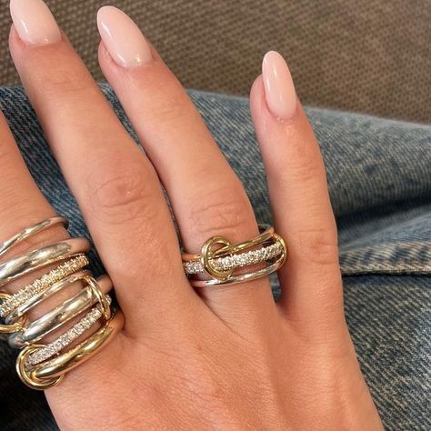 THREADS JEWELS on Instagram: "In case you’re wondering what our wishlist looks like, it’s just Spinelli Kilcollin rings🤞 DM us to shop  📸: #shotbythreads  🔎 Spinelli Kilcollin rings, statement rings, diamond jewellery, ring stack, contemporary fine jewels" Statement Rings Diamond, Jewellery Ring, Diamond Stacking Rings, Luxury Jewellery, Diamond Jewelry Designs, Ring Stack, Dope Jewelry, Rings Diamond, Classy Jewelry