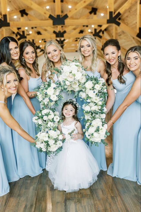 Funny Bride And Bridesmaid Pictures, Wedding Poses Bride And Bridesmaids, Cute Wedding Photos Bridesmaids, Photo Ideas For Bride And Bridesmaids, Photos To Take At Wedding, Photos To Take On Your Wedding Day, Lavender Toss Wedding Pictures, Bridesmaid Party Photos, Bridal Party Photos 3 Bridesmaids