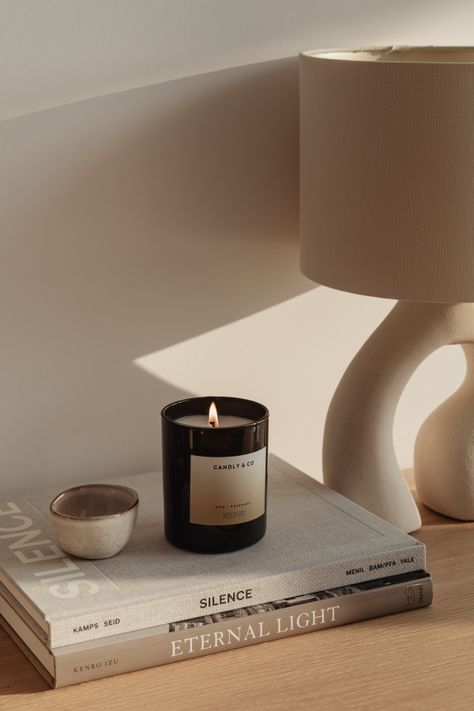 Photos Of Candles, Candle Interior Design, Bedroom Product Photography, Product Photography Luxury, Luxury Candle Photography, Stock Photos Aesthetic, Luxury Candle Photography Ideas, Candle Esthetics, Candle Product Shoot