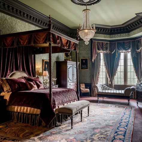 Victorian-style House💖💖 Victorian Hotel Room, Victorian Homes Bedroom, Traditional Victorian House Interior, Victorian Era Bedroom, Vintage House Interior Victorian, Victorian Bedroom Vintage, Victorian Mansion Aesthetic, Victorian Aesthetic Bedroom, Victorian House Aesthetic