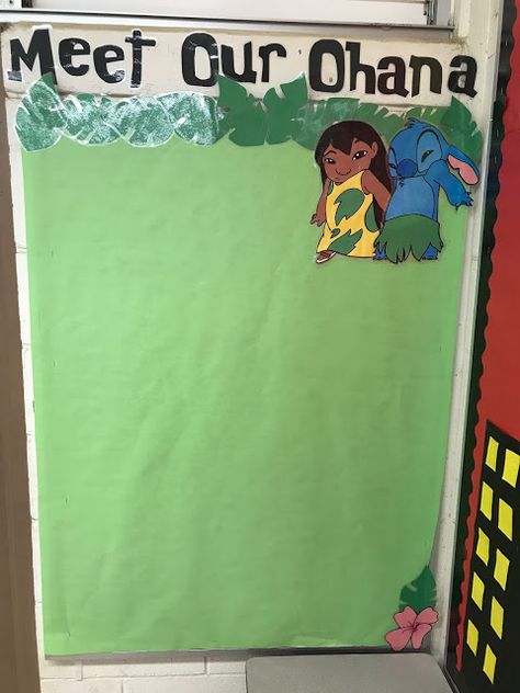 Disney Classroom: Class Bulletin Board (Lilo & Stitch) Stitch Disney Decorations, Preschool Classroom Themes Disney, Disney Themed Elementary Classroom, Diy Disney Classroom Decor, Disney Classroom Ideas Bulletin Boards, Ohana Means Family Bulletin Board, Disney Theme Infant Classroom, Family Classroom Board, Stitch Classroom Door