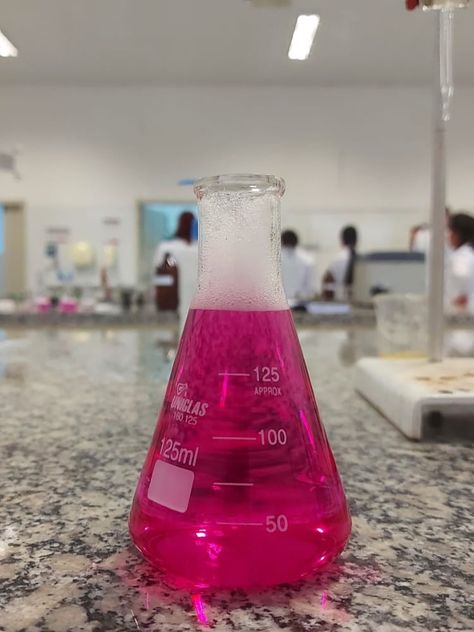 Medicinal Chemistry Aesthetic, Chem Major Aesthetic, Woman In Stem Aesthetic Pink, Sience Aestetic, Chemistry Teacher Aesthetic, Biomedical Science Aesthetic, Pink Chemistry, Aesthetic Chemistry, Pharmaceutical Chemistry