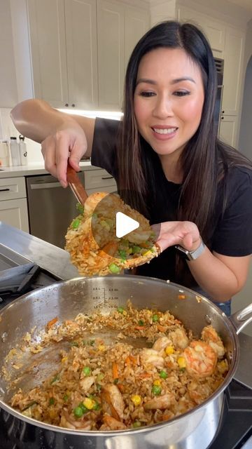 My Nguyen on Instagram: "Save my recipe for Shrimp Fried Rice! I make fried rice at least once a week because we always have leftover rice. In a large pan heat up 2 tbsps of butter on medium heat and then add 1 pound of shrimp and 2 tbsps of minced garlic. Cook for 2-3 minutes then add 3 cups of rice, 2 eggs and 2 tbsps of sesame oil. Cook for a 1-2 mins to reheat the rice then add 1 cup of frozen assorted veggies and cook for another 2-3 minutes. Lastly sprinkle green onions and add 2-3 tbsps of soy sauce and cook for another 2-3 minutes. #friedrice #shrimpfriedrice #leftoverrice #dinnerideas #dinnerrecipe #recipevideo #cookingvideo Please follow FDA Food and Safety Guidelines" Mixed Seafood Fried Rice, Cauliflower Fried Rice With Chicken, Rice And Seafood Recipes, Easy Shrimp And Rice Recipes Quick, How To Make Shrimp Fried Rice Easy, Shrimp And Rice Stir Fry, Fried Shrimp Rice Recipes, Chinese Food Recipes Chicken Fried Rice, Shrimp Fried Rice No Veggies