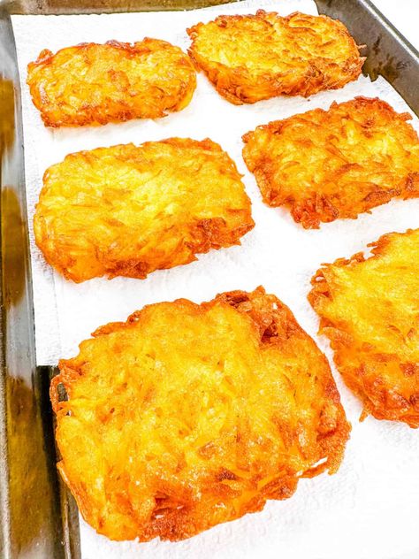 Homemade Crispy Hash Browns, Homemade Mcdonalds Hashbrowns, Mcdonald’s Hashbrown Recipes, Mcdonald’s Hashbrowns, Mcdonalds Hashbrowns Recipe, Homemade Hashbrown Patties, Hashbrown Mcdonalds, Homemade Hashbrowns Easy, Mcdonalds Hashbrowns