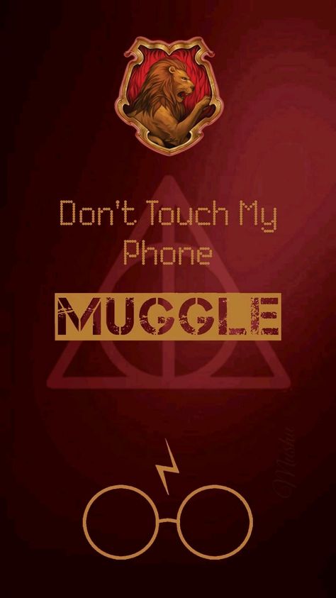 Gryffindor mushu Harry Potter Lock Screen, Gryffindor Wallpaper, Fantastic Beasts Book, Harry Potter Iphone Wallpaper, Harry Potter Wallpaper Phone, Harry Potter Iphone, Gryffindor Aesthetic, Harry Potter Bedroom, Dobby Harry Potter