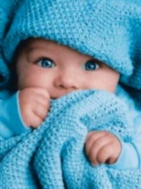 Baby boy-i could only hope my child will get blue eyes :) Blue Eyed Baby, Kind Photo, Babies Stuff, Baby Eyes, Baby Faces, Foto Baby, Hello Baby