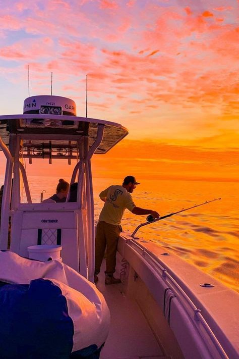 Deep Sea Fishing Boats, Things To Do In Panama, Offshore Boats, Shell Island, Florida Travel Guide, Salt Water Fishing, Offshore Fishing, Charter Boat, Sea Kayaking