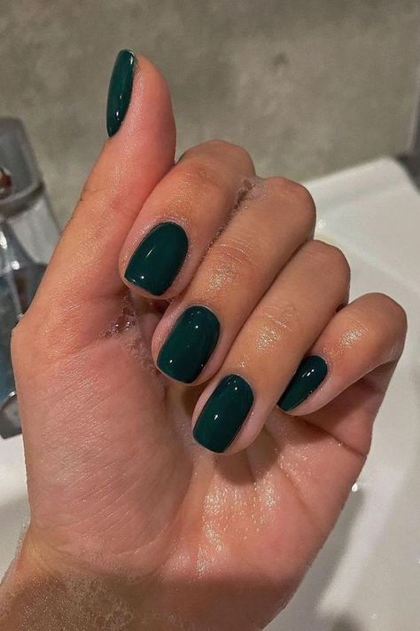 Emerald Nails, Kutek Disney, December Nails, Nails Yellow, Squoval Nails, November Nails, Short Gel Nails, October Nails, Nagel Tips