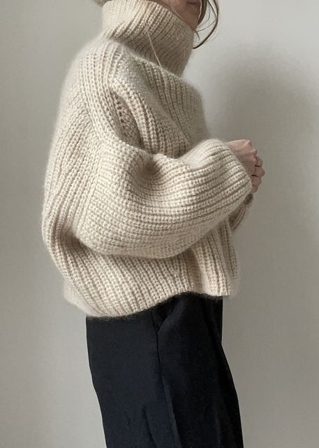 Turtleneck Sweater Knitting Patterns, Knitted Pullover Pattern, Easy Knitted Sweater Pattern Free, Drop Shoulder Sweater Knitting Pattern, Knit Pattern Sweater, Turtleneck Knitting Pattern, Wool Sweater Pattern, Knitting Patterns Sweaters, Sweaters Outfit