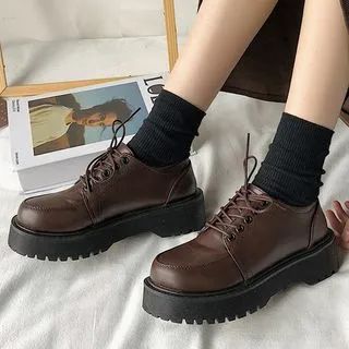 Buy Inocha Platform Lace Up Oxford Shoes at YesStyle.com! Quality products at remarkable prices. FREE Worldwide Shipping available! Dark Academia Shoes, Dark Academia Women, Academia Shoes, Vintage Shoes Women, Brown Oxford Shoes, Oxford Platform Shoes, Oxford Platform, Black Leather Loafers, Brown Shoes