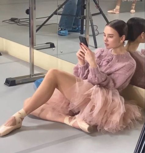 Ballerina Outfit Ideas, Anastasia Thompson, Aesthetic Ballerina, Annika Volkov, Balletcore Aesthetic, Ballet Attire, Ballet Inspired Fashion, Ballerina Core, Ballet Aesthetic