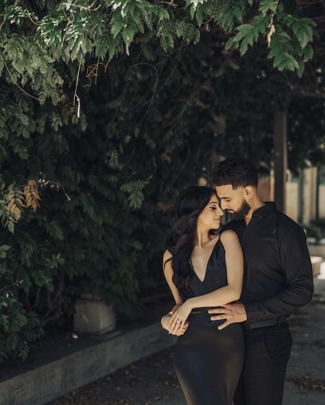 Pre Wed Outfit Ideas, Couple Poses Dinner Date, Couple Picture Ideas Dressed Up, Wedding Night Picture Ideas, Men Pre Wedding Outfit, Pre Wedding Shoot Western Dress, Couples In All Black Outfits, Black Outfits Couples Photoshoot, Couples Picture Outfit Ideas