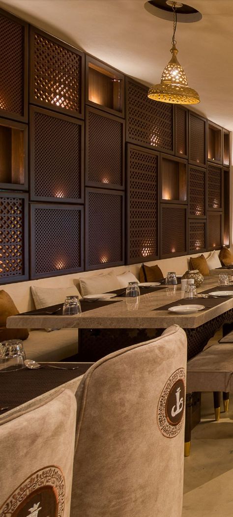 Restaurant Sitting Design, Royal Restaurant Interior Design, High End Indian Restaurant, High End Restaurant Design, Luxury Restaurant Interior Fine Dining, Restaurant Partition Design, Bohemian Restaurant Interior Design, Turkish Restaurant Design, Turkish Restaurant Interior Design