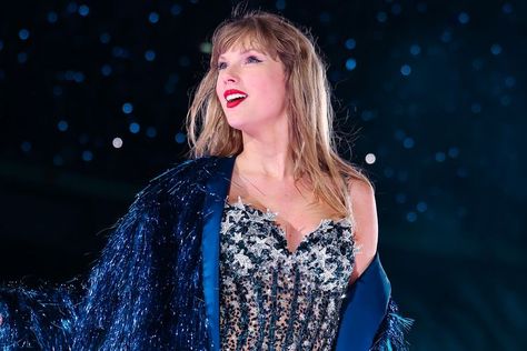 Taylor Swift’s New Midnights Bodysuit at Eras Tour Might Be Teasing a Major Announcement — If History Repeats Itself Midnights Bodysuit, Taylor Swift Ex, Kanye West Albums, History Repeats Itself, Taylor Swift Jokes, Boyfriend Day, Taylor Swift New, Taylor Swift Fan, Celebrity Entertainment